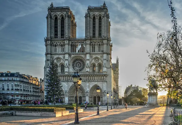 Top 10 Tourist Attractions in Paris