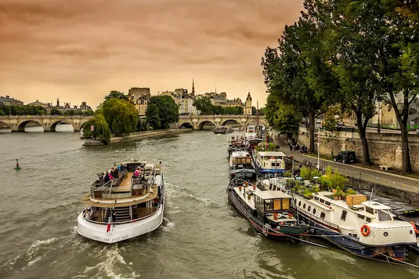 Top 10 Tourist Attractions in Paris